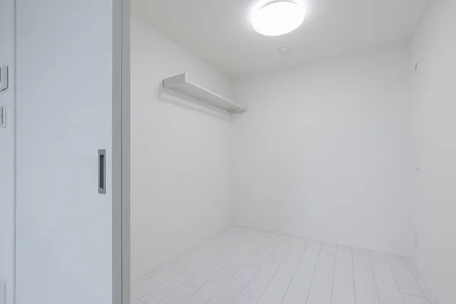 Aglaia Shinjuku Yokoteracho - Interior - ["White", "Flooring", "Floor"]