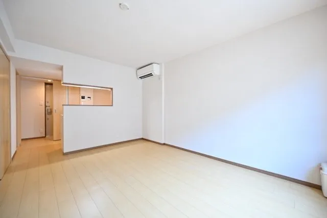 CENTRAL GARDEN RESIDENCE TOKYO - Interior - ["Flooring", "Floor", "Ceiling"]