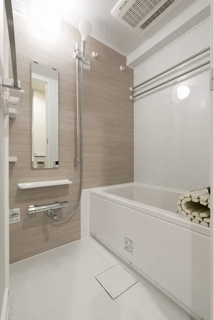 Stylio Sangenjaya - Interior - ["Mirror", "Plumbing fixture", "Tap"]