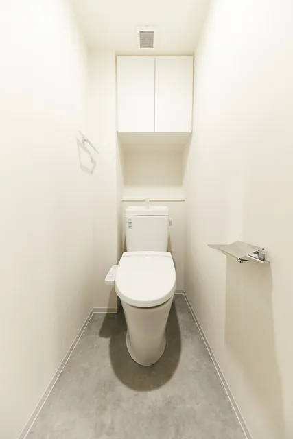 Belfirth Kinshicho South - Interior - ["Toilet seat", "Toilet", "Plumbing fixture"]