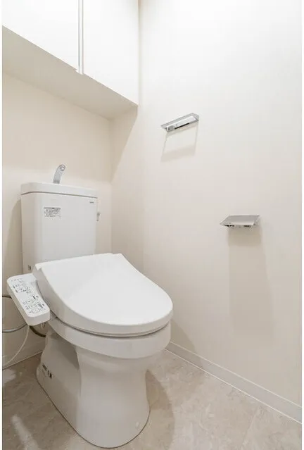 LUMIEC BUNKYO SENGOKU - Interior - ["Toilet seat", "Toilet", "Plumbing fixture"]