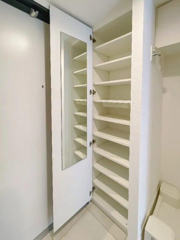 RESIDIA Bunkyo Koishikawa II - Interior - ["Wood", "Flooring", "Interior design"]