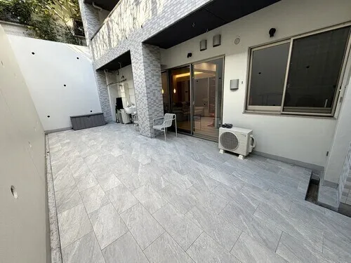 Ferris Court Jiyugaoka - Interior - ["Flooring", "Floor", "Composite material"]