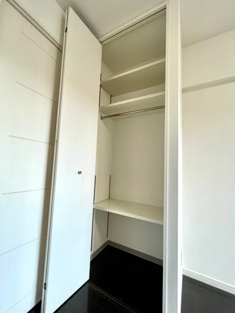 Residia Tamagawa - Interior - ["Flooring", "Wood", "Floor"]