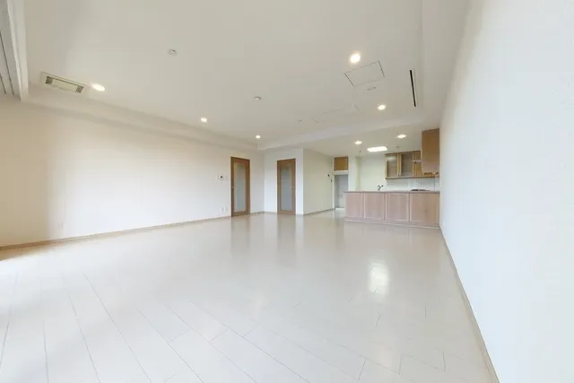 Garden Higashigaoka - Interior - ["Flooring", "Floor", "Ceiling"]