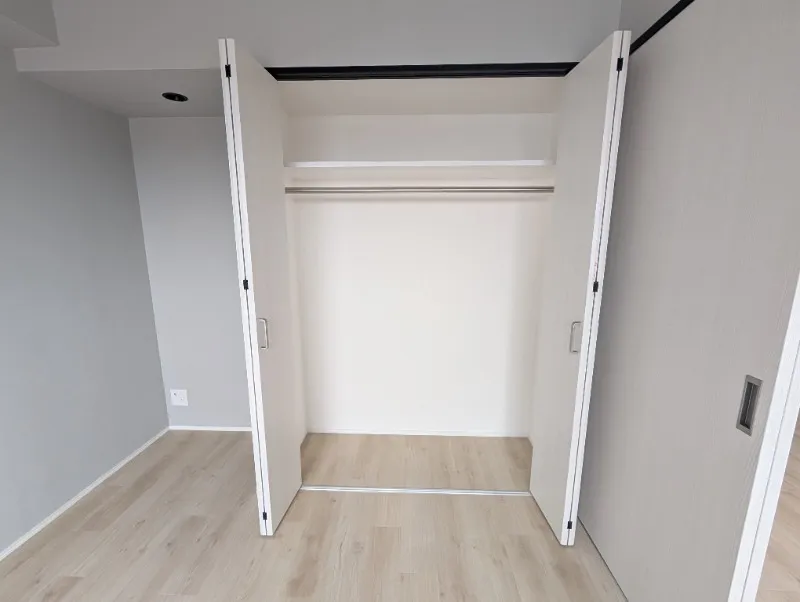 Residia Jiyugaoka - Interior - ["Wood", "Flooring", "Floor"]