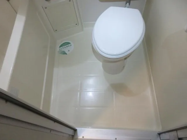 Sky Court Shimotakaido - Interior - ["Toilet seat", "Toilet", "Bathroom"]