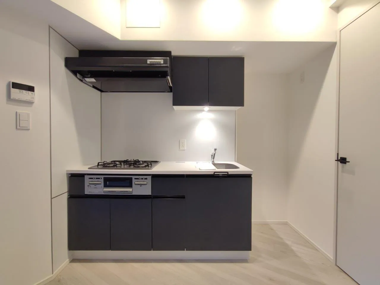 Cross Residence Takadanobaba - Interior - ["Cabinetry", "Building", "Countertop"]