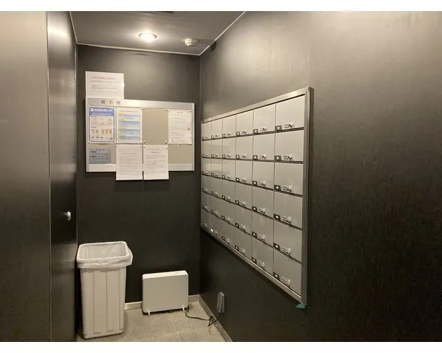 Cosmo Lead Ichigaya Harakatacho - Exterior - ["Locker", "Aluminium", "Tile"]