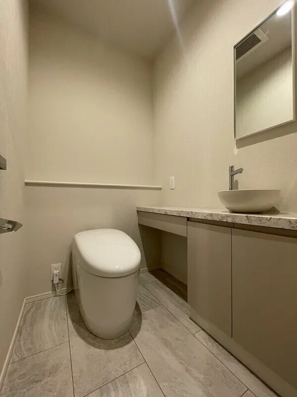 Dash Living Aoyama - Interior - ["Flooring", "Floor", "Toilet seat"]