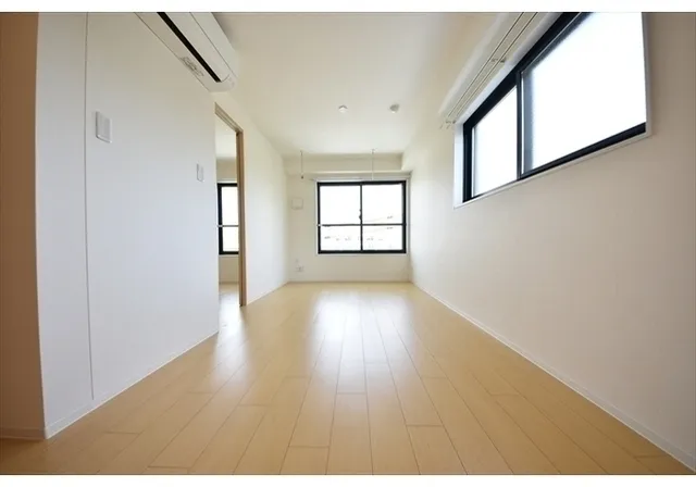 El Faro Waseda - Interior - ["Floor", "Flooring", "Ceiling"]