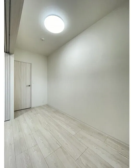 Comforia Liv Minamisunamachi East - Interior - ["Flooring", "Floor", "White"]