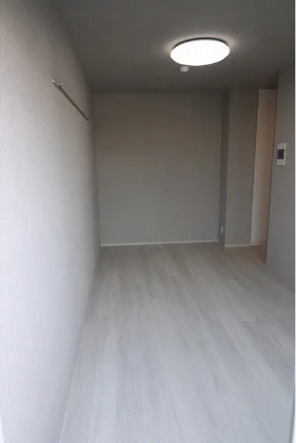 Comforia Monzennakacho South - Interior - ["Wood", "Grey", "Floor"]