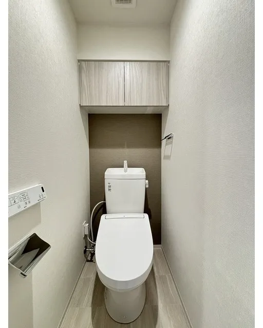 Comforia Liv Osaki - Interior - ["Toilet seat", "Plumbing fixture", "Toilet"]