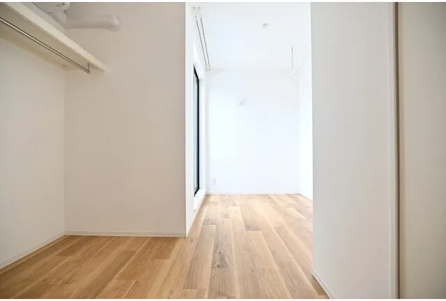 False Class Takadanobaba - Interior - ["Wood flooring", "Flooring", "Floor"]
