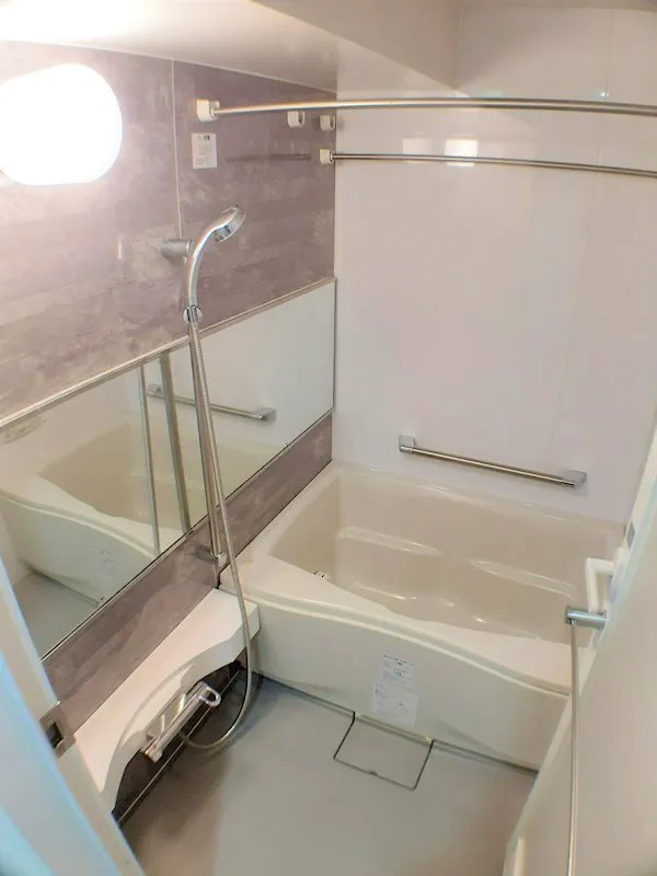 Residia Bunkyo Honkomagome - Interior - ["Plumbing fixture", "Bathroom", "Bathtub"]