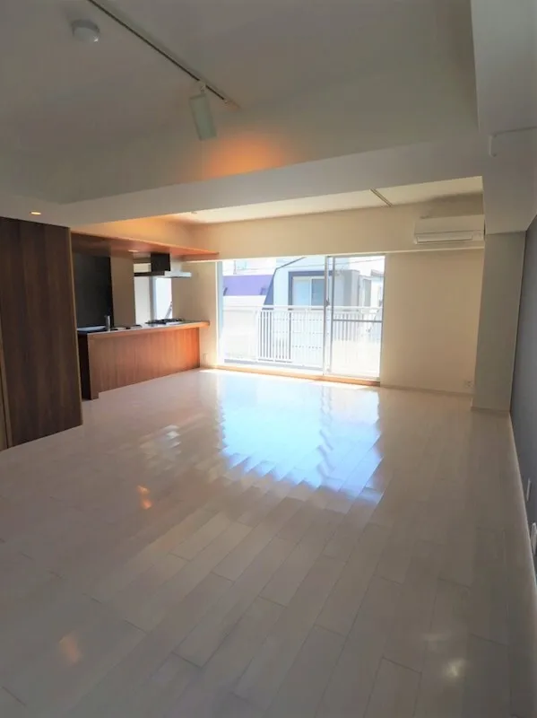 Residia Kita Shinjuku - Interior - ["Wood", "Building", "House"]