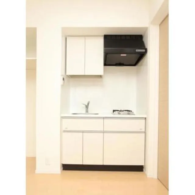 Park Axis Hatchobori - Interior - ["Tap", "Cabinetry", "Countertop"]