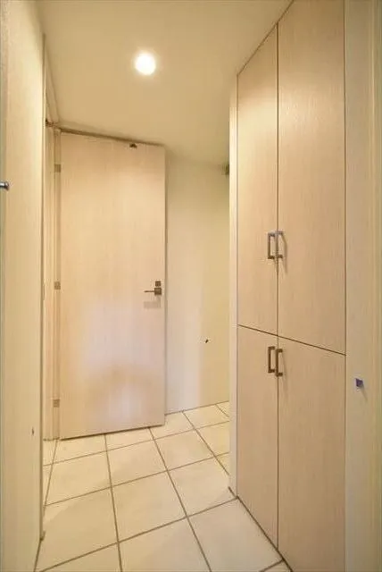 EXAM Shimokitazawa II - Interior - ["Door", "Fixture", "Building"]