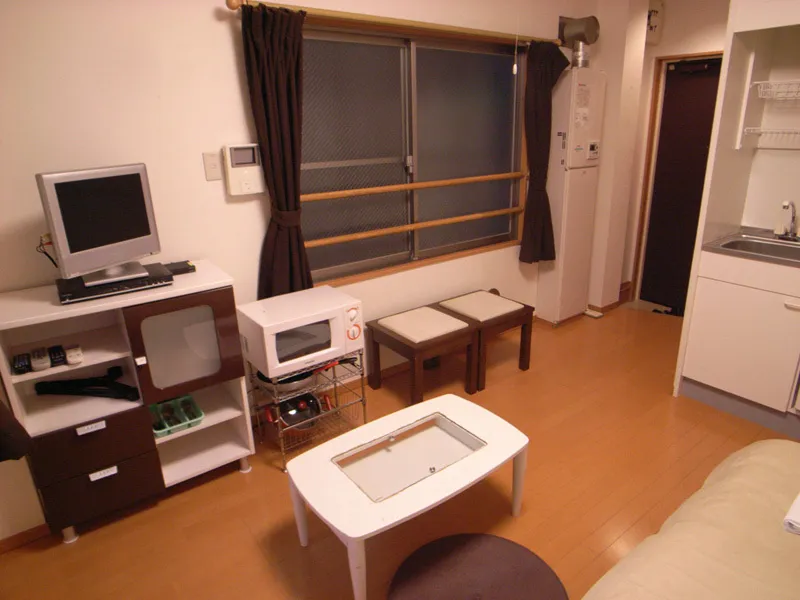 JAPT Shinjuku Gyoen 2 - Interior - ["Room", "Furniture", "Property"]