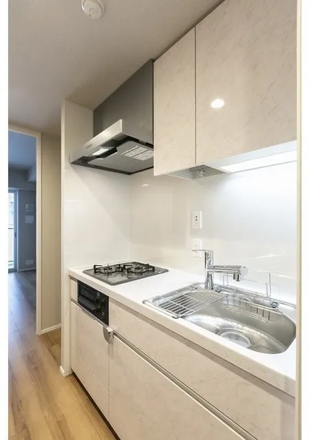 LIBR GRANT Nishi Shinjuku WEST - Interior - ["Flooring", "Kitchen", "Major appliance"]