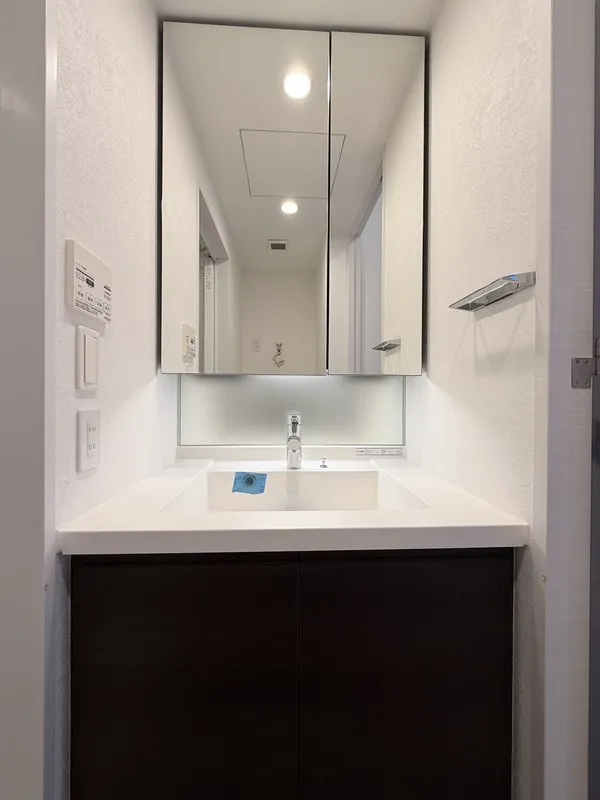 Pollast Yoyogi - Interior - ["Flooring", "Interior design", "Floor"]