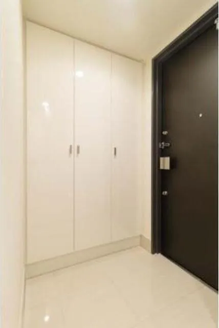 Seresa Higashi Nihombashi - Interior - ["Door", "Fixture", "Wood"]