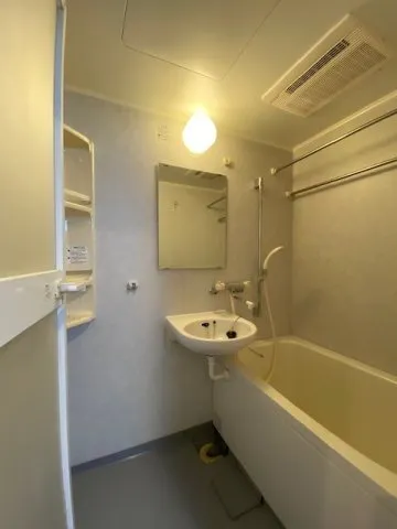 Prime Urban Nihonbashi Kayabacho - Interior - ["Wall", "Plumbing fixture", "Flooring"]
