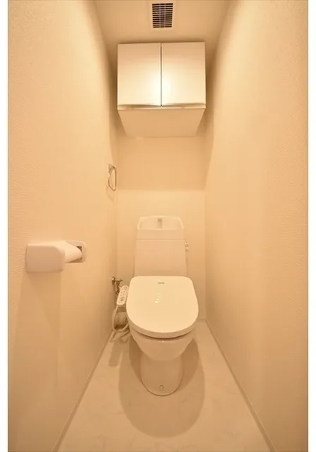 El Faro Waseda - Interior - ["Toilet seat", "Toilet", "Bathroom"]