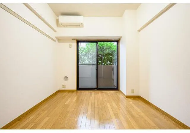Escort Daitabashi - Interior - ["Floor", "Tile Flooring", "Wood flooring"]