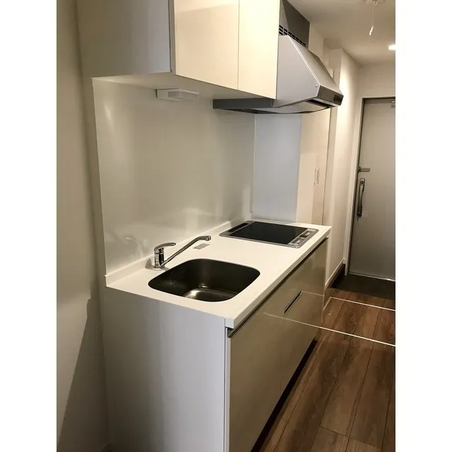 Well Square Jiyugaoka WEST - Interior - ["Kitchen stove", "Cabinetry", "Kitchen appliance"]