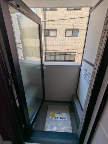 Fluffy Nishi-Waseda - Interior - ["Floor", "Flooring", "Glass"]