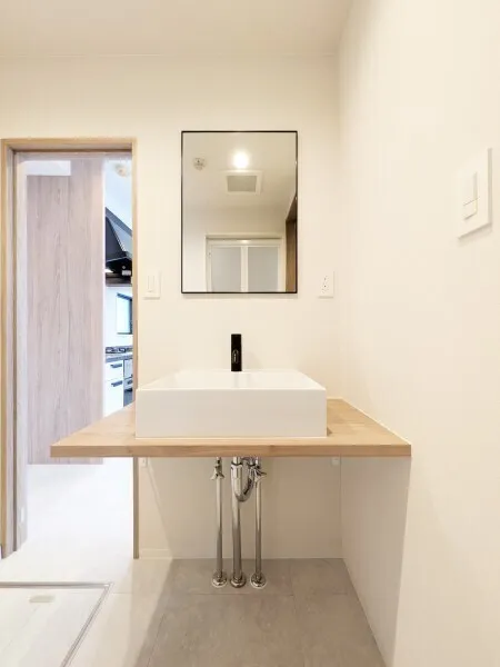 Hiroo GT Building - Interior - ["Wall", "Flooring", "Wood"]