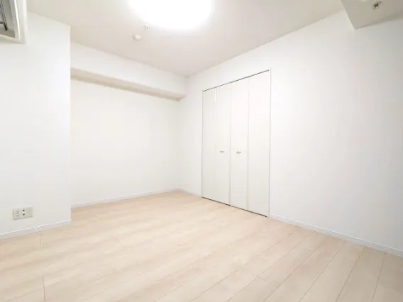 MG Meguro Station - Interior - ["Flooring", "Floor", "White"]