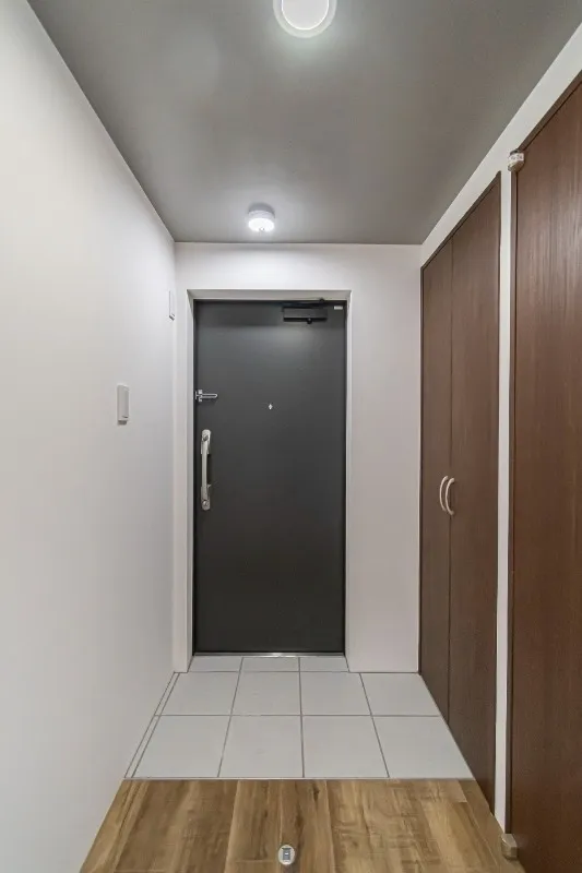 K-Suite Tokyo Toritsu Daigaku - Interior - ["Flooring", "Wall", "Floor"]