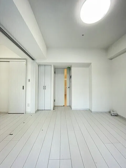 Comforia Liv Ueno - Interior - ["Flooring", "Floor", "Ceiling"]