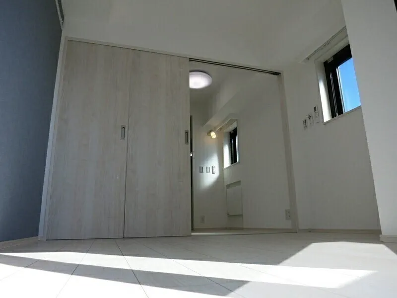 Milia Residence Myogadani - Interior - ["Flooring", "Wall", "Wood"]