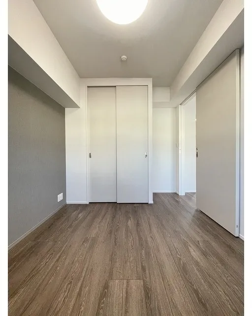 Comforia Nakakasai - Interior - ["Flooring", "Floor", "Wood"]