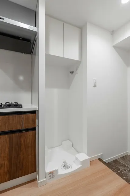 Asyl Court Shoto - Interior - ["Wood", "Flooring", "Floor"]