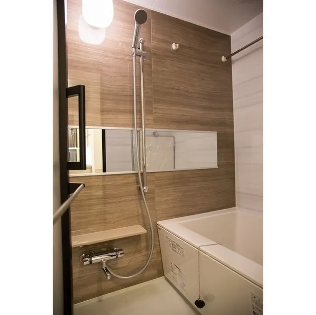 Comforia Shibuya West - Interior - ["Bathroom cabinet", "Tap", "Sink"]