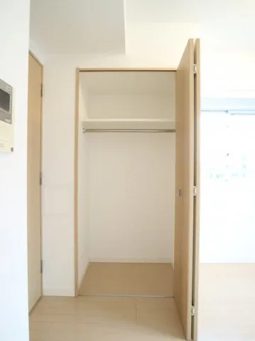 Proud Flat Monzen Nakamachi II - Interior - ["Fixture", "Wood", "Floor"]
