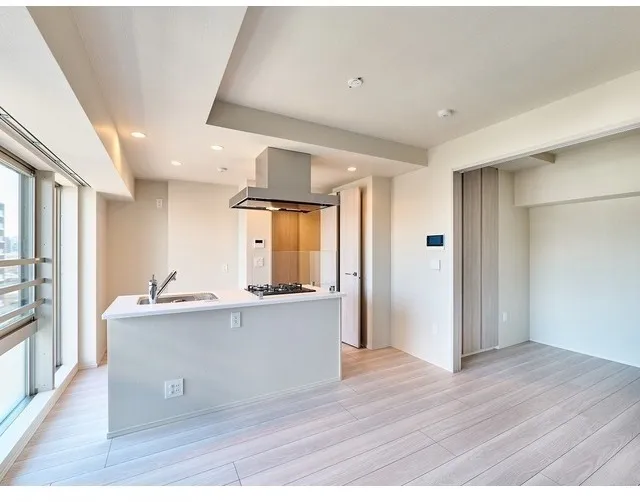 Comforia Liv Nishioshima SOUTH - Interior - ["Apartment", "Condominium", "Wood flooring"]