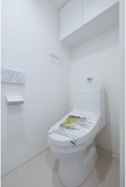 LeFont Progre Reno Ginza EAST - Interior - ["Toilet seat", "Toilet", "Plumbing fixture"]