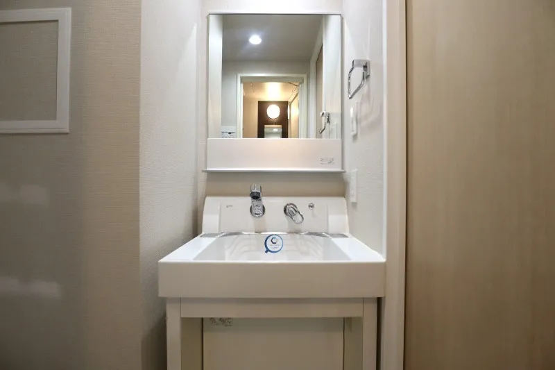 Castalia Omori II - Interior - ["Wall", "Plumbing fixture", "Interior design"]