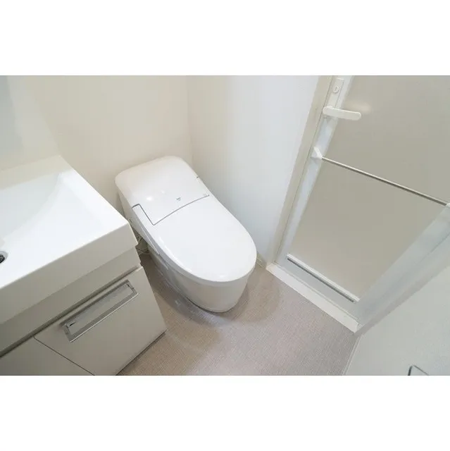 FARE Ikebukuro I - Interior - ["Toilet", "Toilet seat", "Plumbing fixture"]