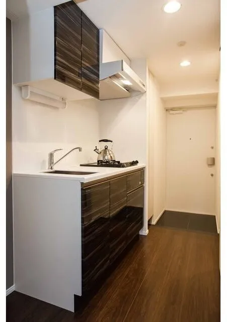 Comforia Kinshicho DEUX - Interior - ["Cabinetry", "Countertop", "Property"]