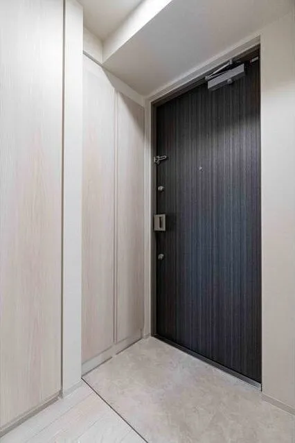 LUMIEC HONCHO WEST - Interior - ["Wood", "Flooring", "Door"]