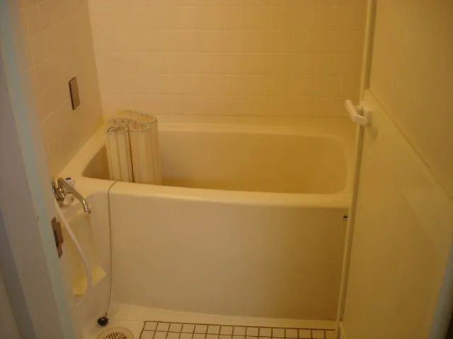 Shibaura Square Heights - Interior - ["Bathtub", "Plumbing fixture", "Bathroom"]