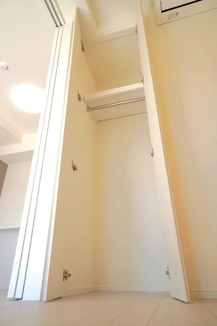 Brillia Ist Ueno Inaricho - Interior - ["Building", "Fixture", "Wood"]