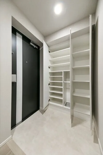 Prime Bliss Shinagawa Nakanobu - Interior - ["Flooring", "Wood", "Floor"]